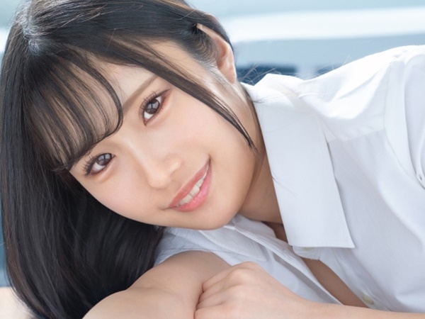 【主観イチャラブ学校生活】激カワ美少女と保健室でひっそり生ハメ♡授業中のドキドキ不埒な行為…ベッドの上で秘密のセックスを楽しむ２人！