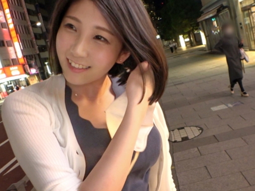 【ナンパ巨乳OLの誘惑】 上品な美乳お姉さんが隠していたエロい本性！ 服を脱いで見せるおっぱいに大興奮のセックス三昧！