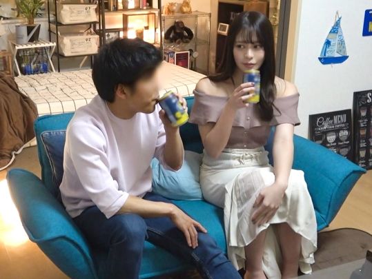 【ナンパ成功！ラウンドガール美女の裏の顔】華やかなルックスの彼女が、盗撮されながらガチイキ！！街中で声をかけられた美女が、カメラの前で見せる本気のエロ痴態♡最高のルックスとエッチなギャップに興奮必至！！