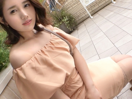 【熟れ頃人妻の危険な誘惑】『旦那じゃ物足りないの…』むっちり美ボディの30代妻が他人棒に夢中！熟れたマンコを激しく突かれ、愛液垂れ流しで乱れまくる濃厚ファック！♡