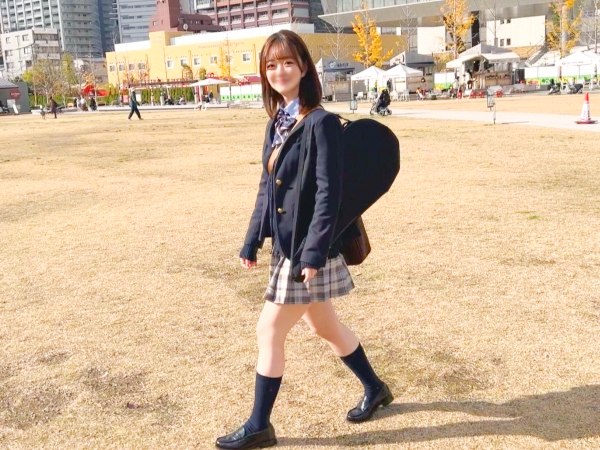 【制服娘のむっちりボディを激責め】『あっ…そこダメぇ…』色白の激かわ娘が制服姿で悶絶！膣奥まで激しく突かれて淫らな顔でイキまくる！！