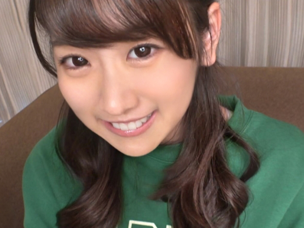 【JD美少女を騎乗位で責めまくり】大きな瞳が可愛すぎる女子大生を激しくハメ倒し！ウブな反応がたまらない♡感じまくって何度もイっちゃう姿がエロすぎる！！