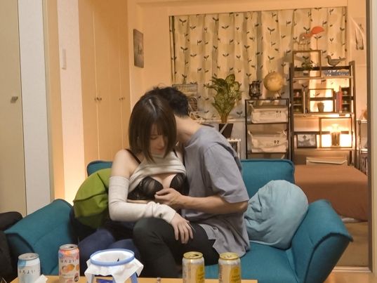 【素人ナンパ】『えっ、そんなとこで…』色白スレンダー美女がヤリ部屋で大胆変身！従順な彼女がカメラの前で見せる本気のセックス♡盗撮された生々しいエロがヤバい！