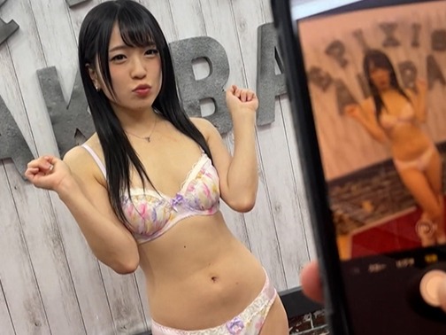 【美少女と禁断のプライベートSEX】『ダメ…誰かに見られちゃう…』南梨央奈ちゃんと内緒の生ハメ♡バチュバチュと絡み合うエッチな関係がヤバすぎる！