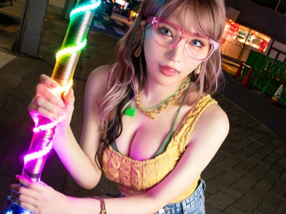 【ギャルが素人宅訪問】バチクソ可愛いイマドキギャルが一般家庭に突撃！肉食系ギャルが素人チ○ポを喰いまくり、激しく腰を振って中出しセックスを楽しむ！