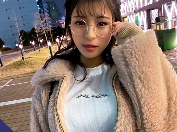 【メガネ巨乳JKの変身】『やだ…でも気持ちいい…』真面目そうなメガネっ娘が体操服でエッチな大変身！！巨乳を揺らして乱れまくるセックスモンスターに！！おっぱいポロリの瞬間も必見！！