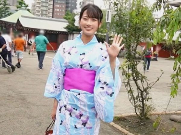 【浴衣JDの危険な夏】『友達ごめん…』テニサー清楚系ビッチが親友の彼氏を寝取り！浴衣からこぼれる美乳と生ハメSEXで彼氏チンポを味わい尽くす！♡