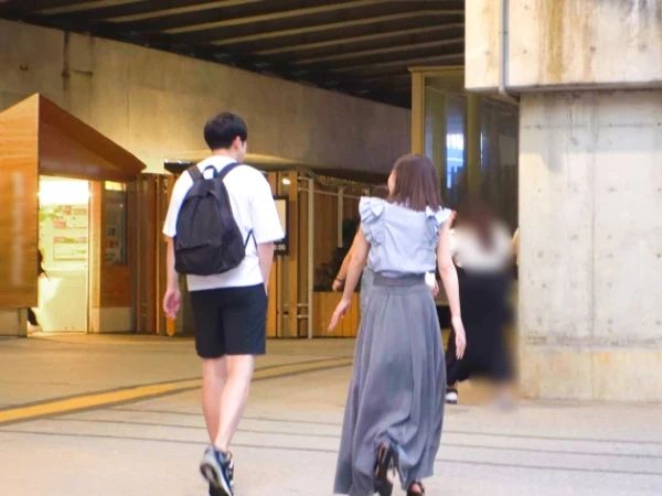 【性のお悩み解決】AV女優が街角で突撃インタビュー！早漏男子をゲットして実践SEXで改善！『もっと我慢して…♡』女優のテクで早漏男子が絶頂へ！！